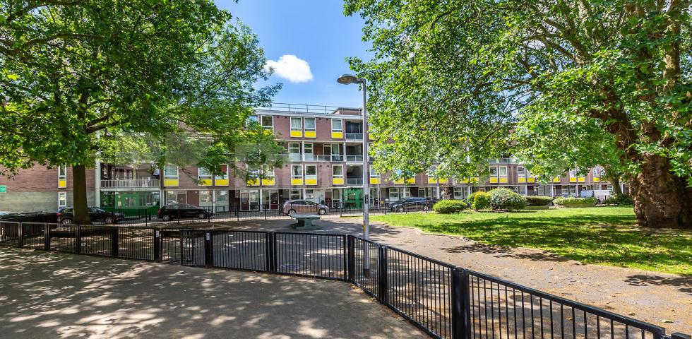Modern spacious one bed in central location and mins to Regents Park Clarence Gardens, Regents Park / Camden